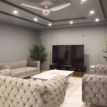 Luxe Suites Bahria Town Lahor Dış mekan fotoğraf