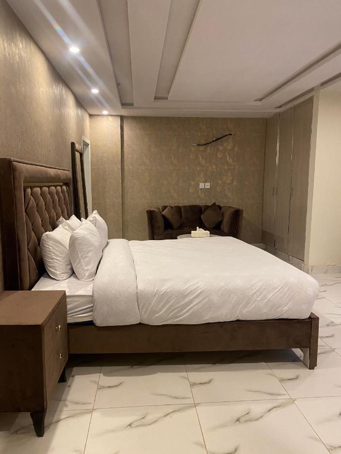 Luxe Suites Bahria Town Lahor Dış mekan fotoğraf