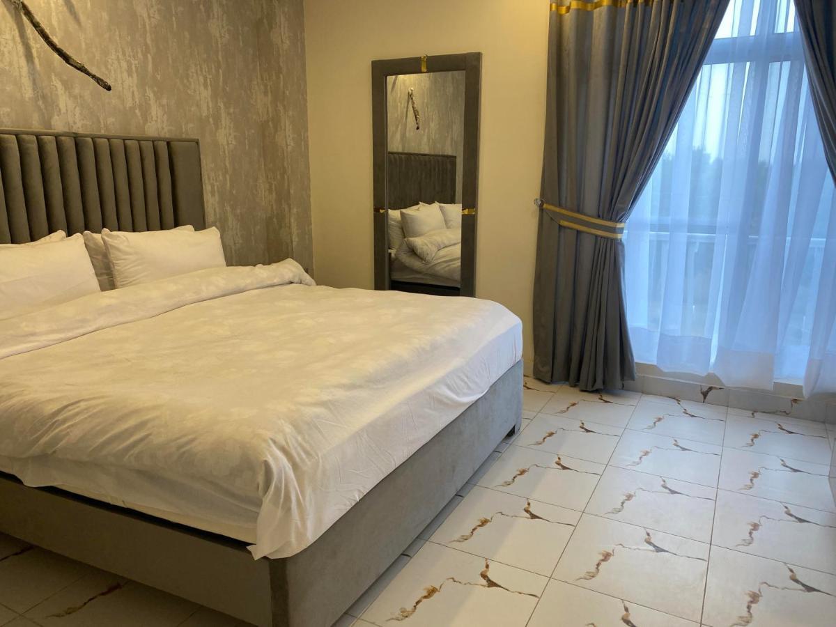 Luxe Suites Bahria Town Lahor Dış mekan fotoğraf