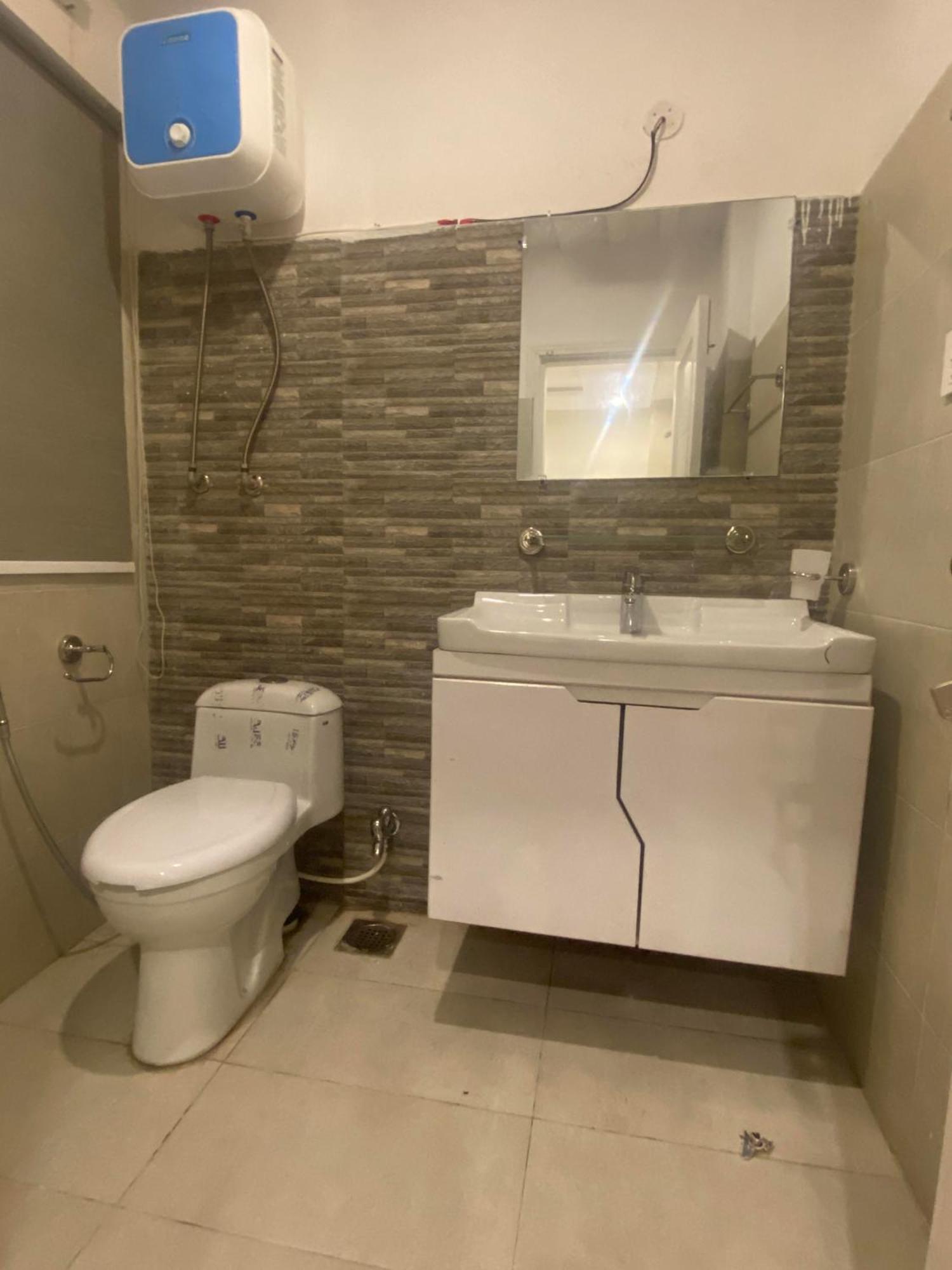 Luxe Suites Bahria Town Lahor Dış mekan fotoğraf